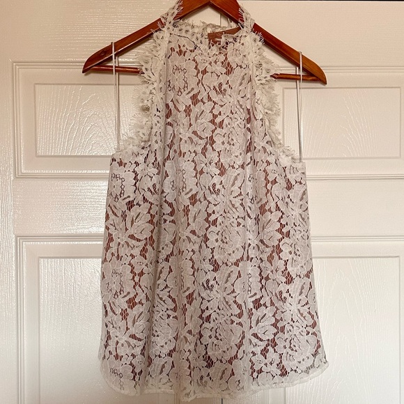 White lace lined tank top - Picture 7 of 11